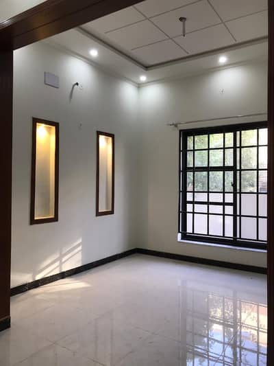 5 MARLA UPPER PORTION AVAILABLE FOR RENT