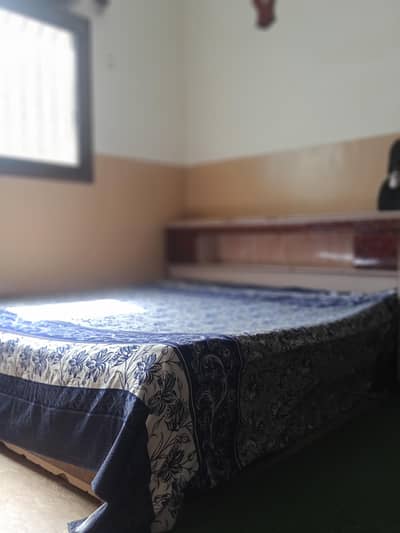 good condition bed for sale