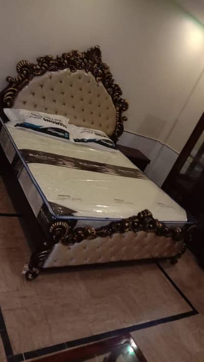 Chinioti complete bedroom set with 5 seater deewan and chairs