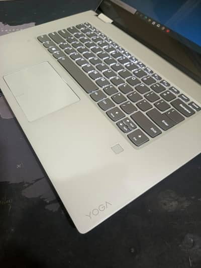 Lenovo Yoga 2GB Nvidia Geforce GTX 1050 Core i7-7700HQ 8GB Ram 256GB