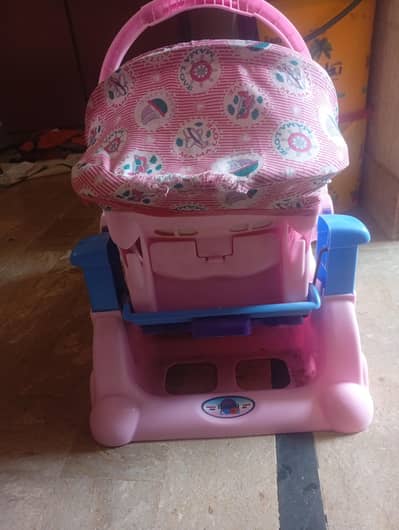 Beautiful Baby Swing / Cradle for Sale (Excellent Condition)