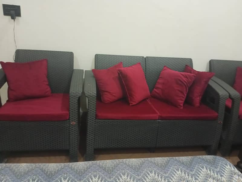 2 sofa sets 4