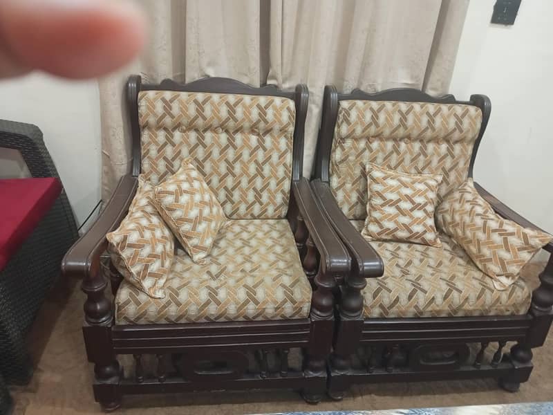 2 sofa sets 7