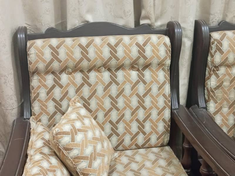2 sofa sets 8