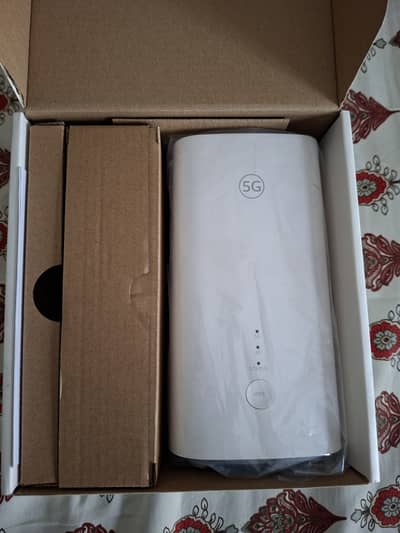 5G CPE 5 WiFi 6 Router – High Speed 3600 Mbps (Like New) - Non PTA