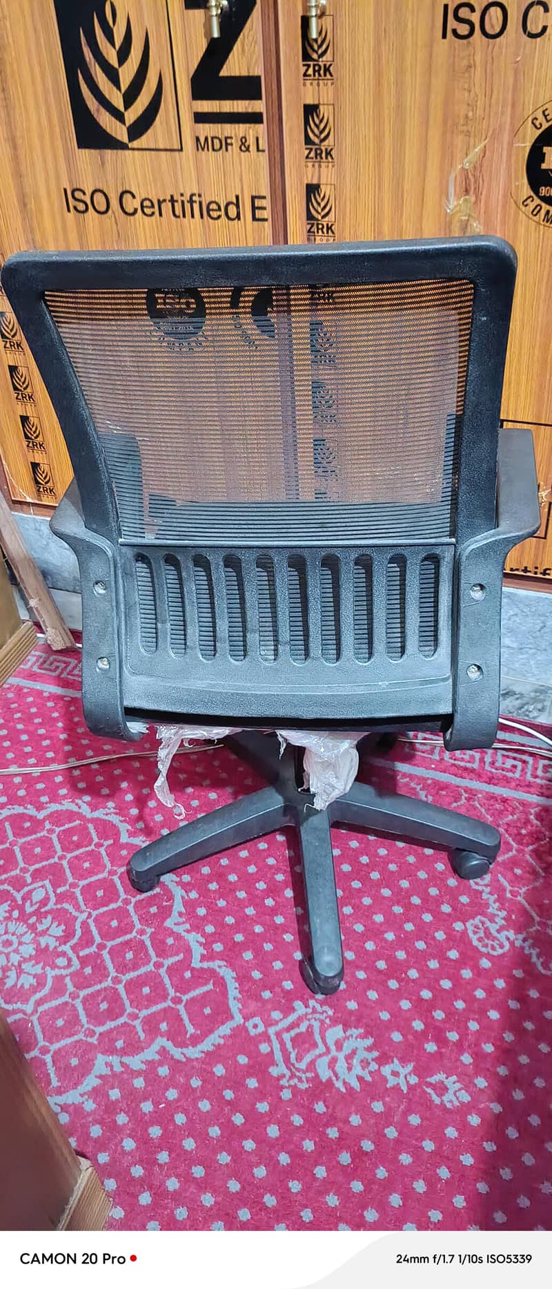 cpu lcd chair table complete setup 4