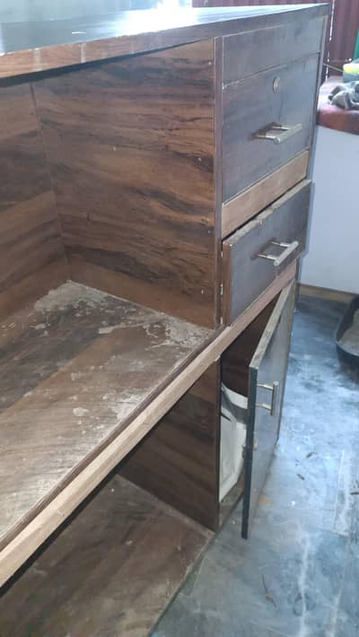 restaurant counter for urgent sale. .
