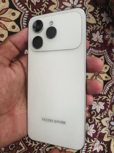 Tecno Spark 40