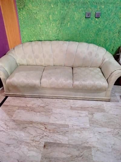 7-Seater Used Sofa Set for Sale – Good Condition