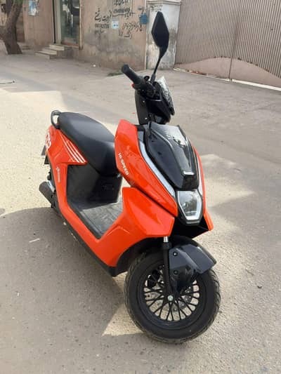 HISPEED TAIL G ELECTRIC SCOOTY