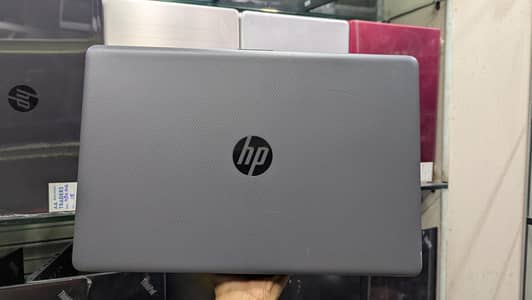 Hp 255g7 AMD Athlon silver 8gb ram 256gb m. 2 ssd