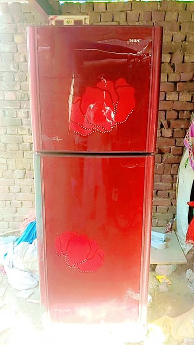A Good Condition Refrigerator For sale