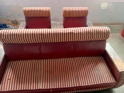 5-Seater Sofa Set maroon & beige colour
