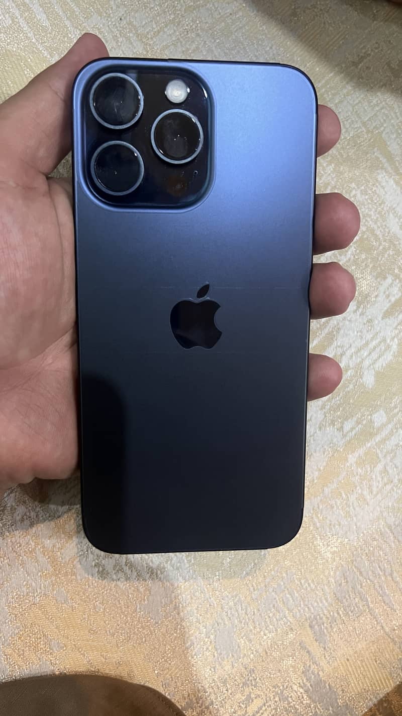 iPhone 15 pro max 0