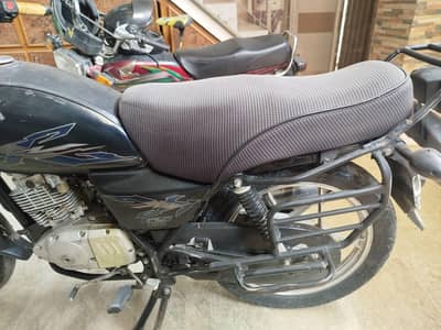 Suzuki gs 150 in good condition. . all documents available