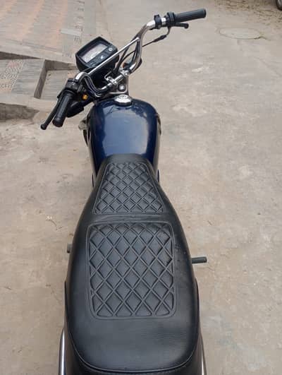 Honda CD 70 2023