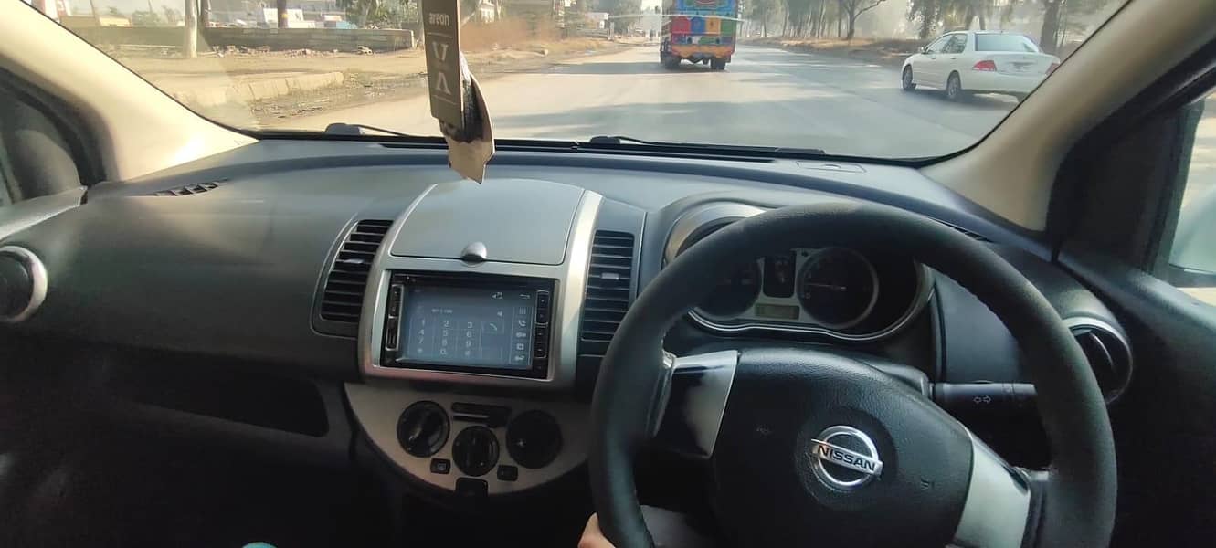 nissan note 1
