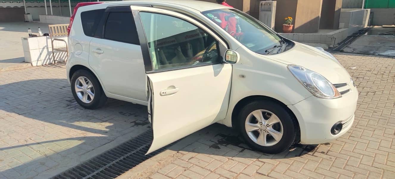 nissan note 4