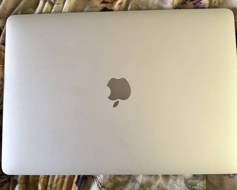 2017 MacBook pro 4