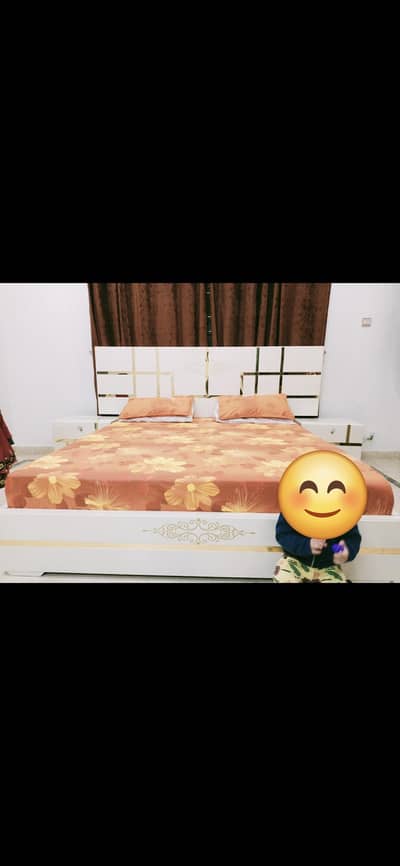 Bedset available for sale