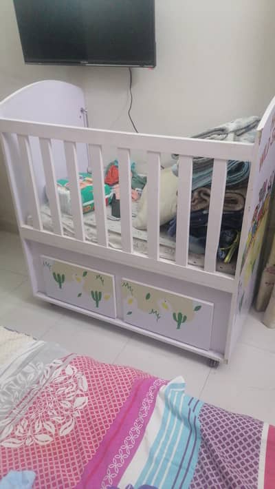 BABY COT with NEAT & CLEAN Mattress