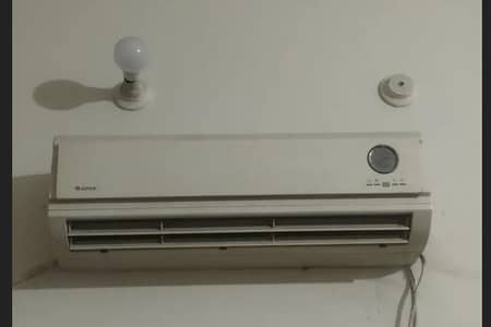 GREE 1 TON IN WORKING