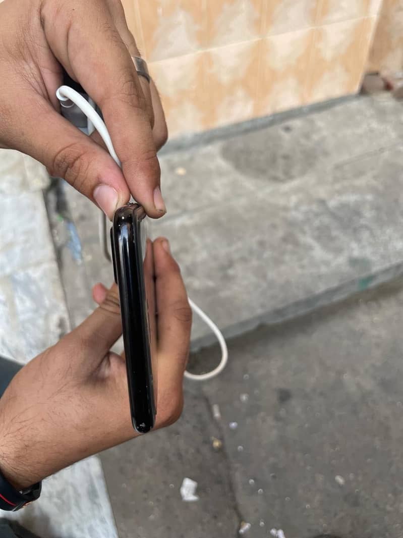 iPhone 3