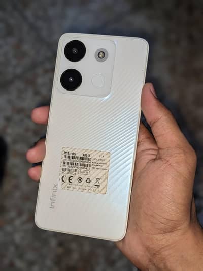 Infinix smart 7 4/64 with box and everything