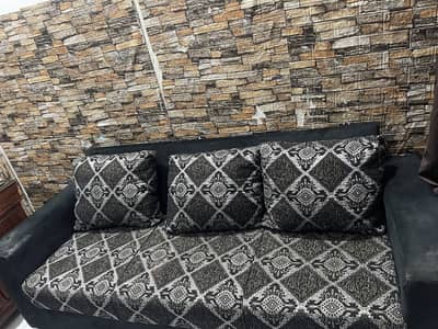 6 seater Sofa for sale condition 8/10