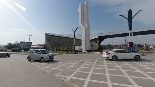 30 Marla Commercial Plot Available For Sale In The Heart Of Paradise Commercial