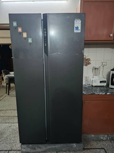 Haier Side-by-Side Inverter Refrigerator (HRF-622IBS]