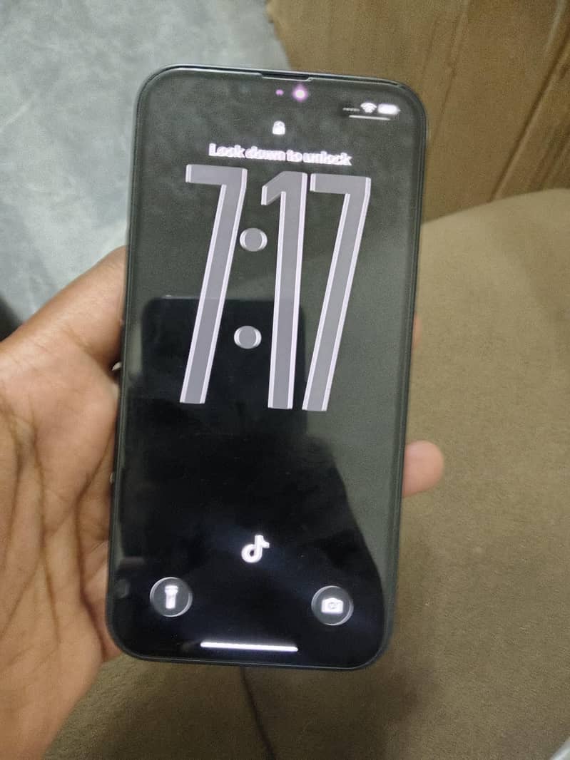 iPhone 13 0