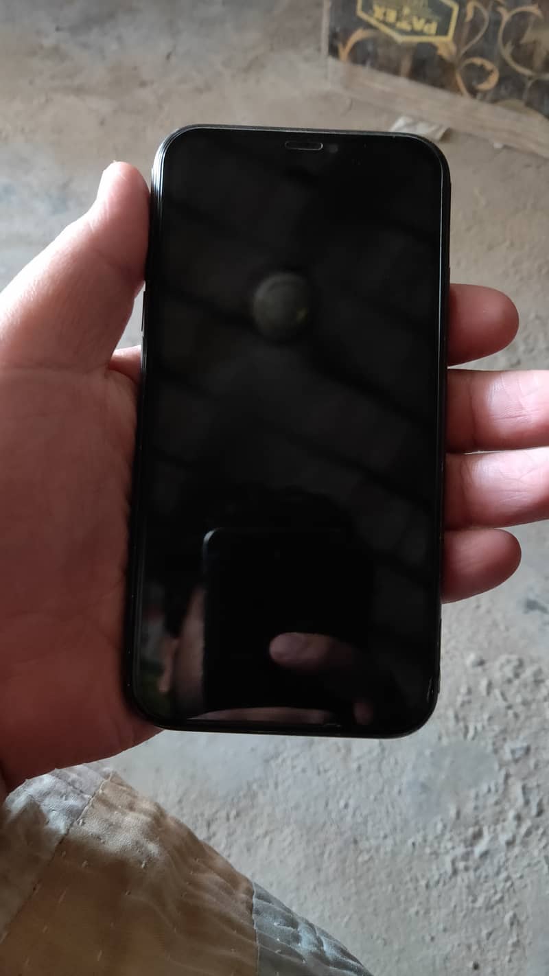 Apple iPhone 11 4
