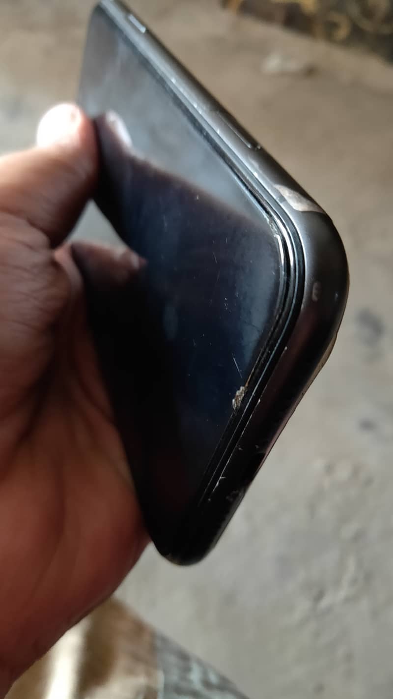 Apple iPhone 11 5