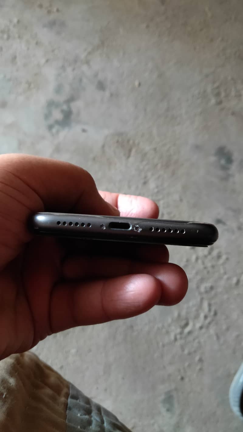 Apple iPhone 11 6