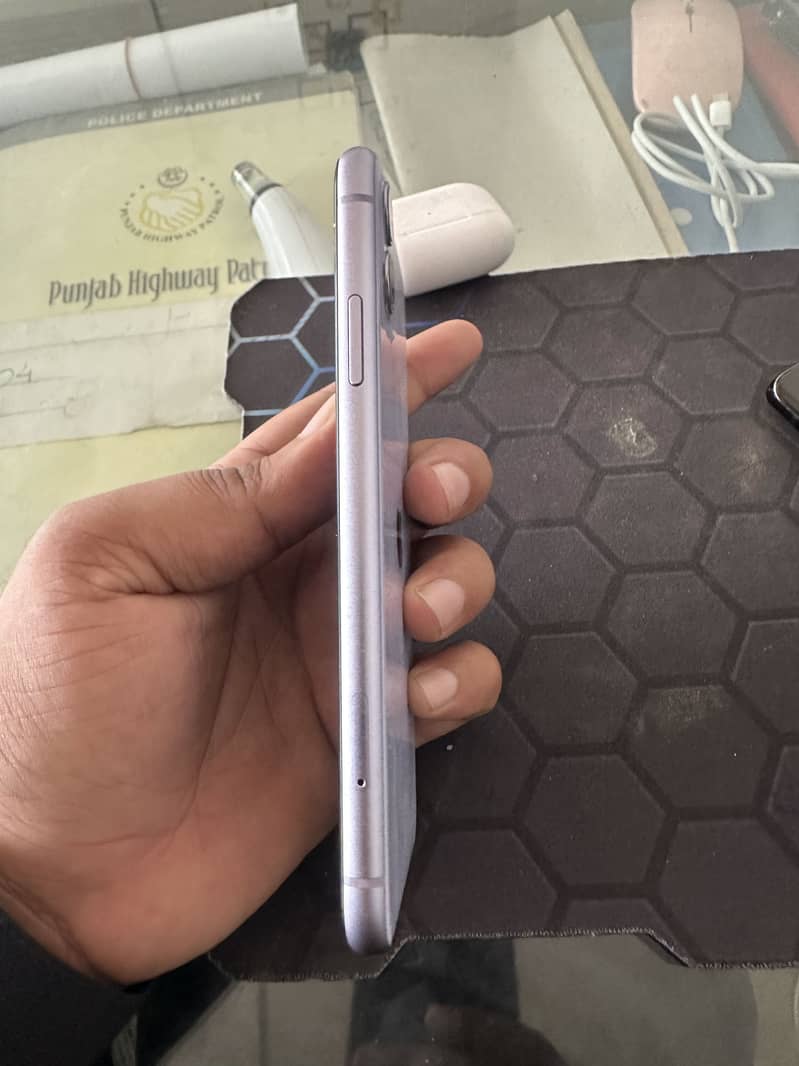 iPhone 11 1