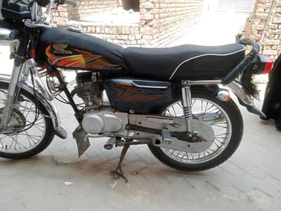 Honda 125 Without Latter
