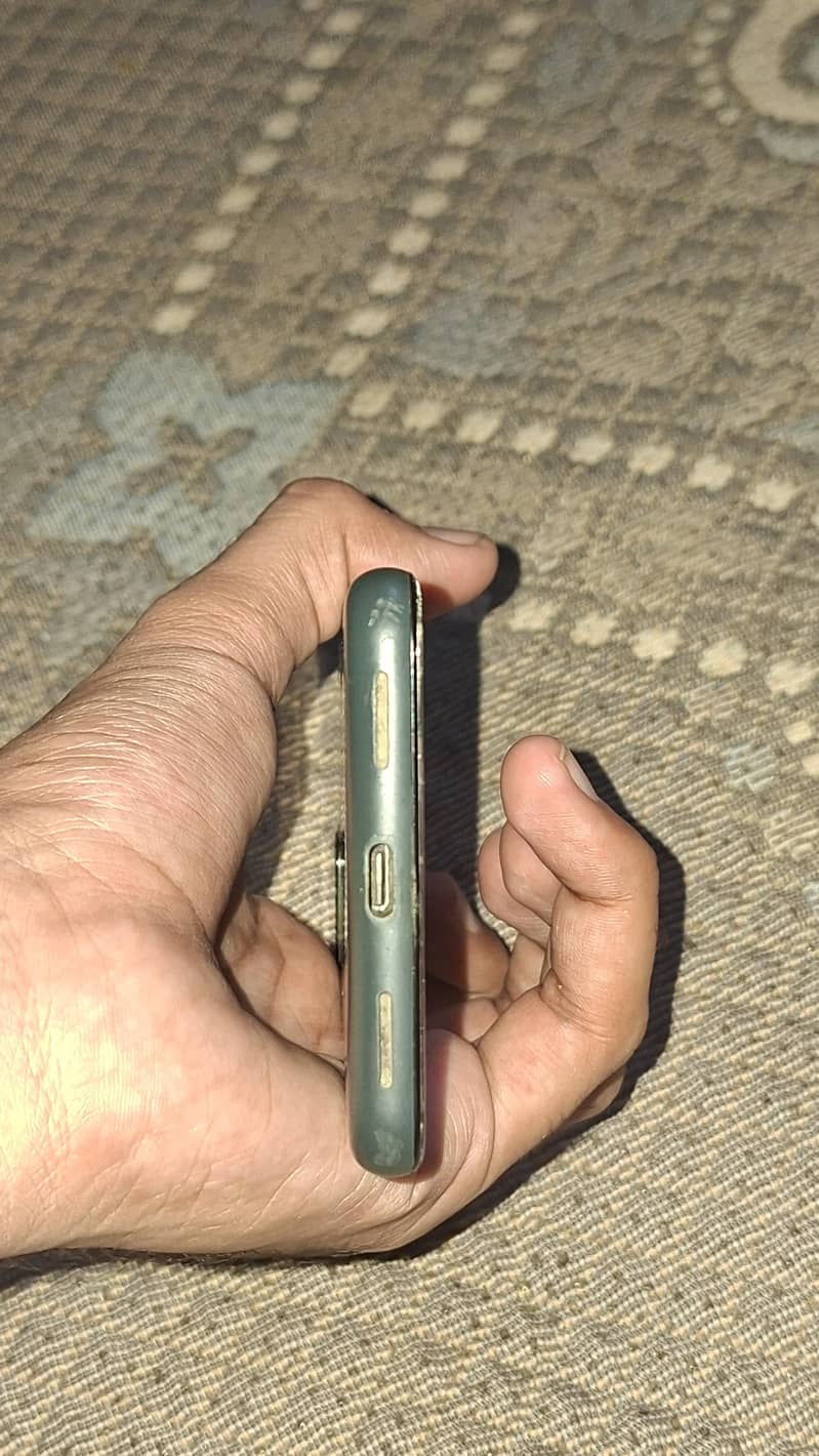 GOOGLE PIXEL 5a 3