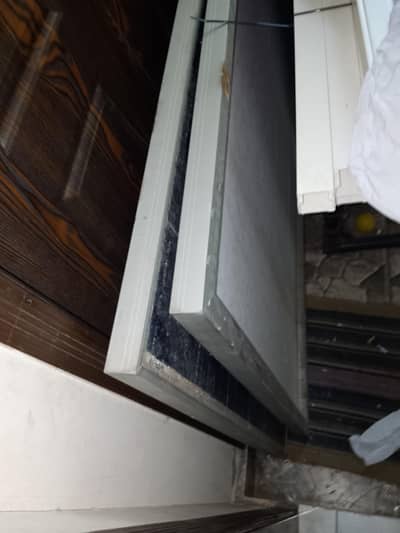 2 broken panel avilable
