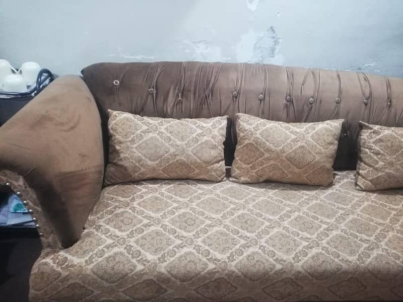 SOFA WITH TABLES 0