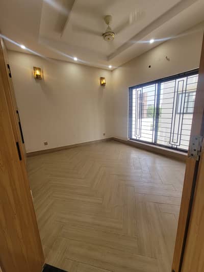 Bahria Orchard C Block 7maral House Brand New