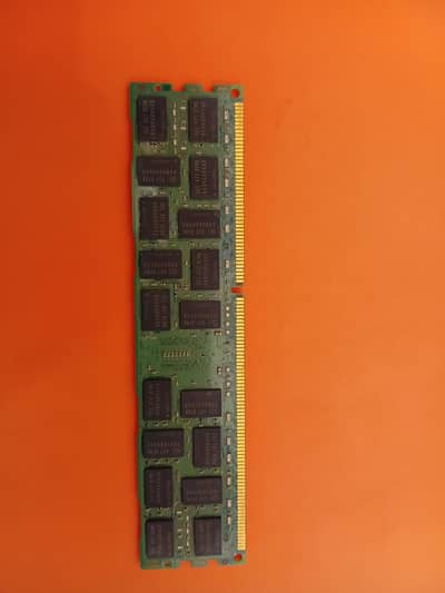 HP Z420. RAMS   16GB