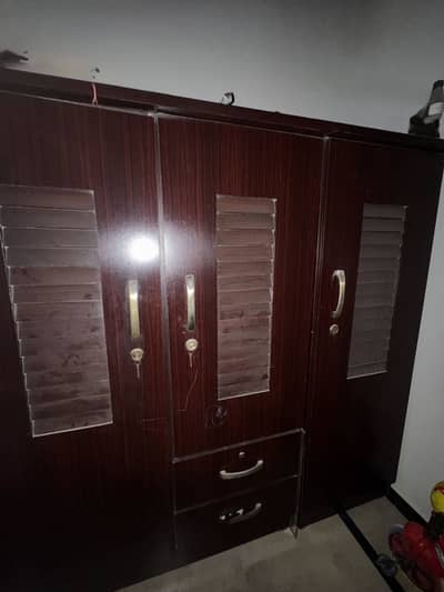 Wardrobe for sale in 12000