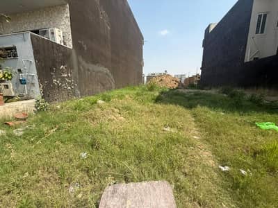 8 Marla 2nd to Corner Plots For Sale In Mumtaz City, Islamabad Chenab Block