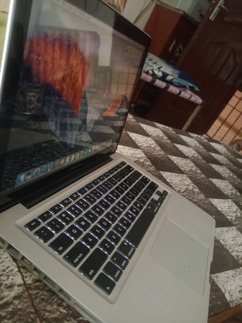 MacBook pro mid pro2012 3