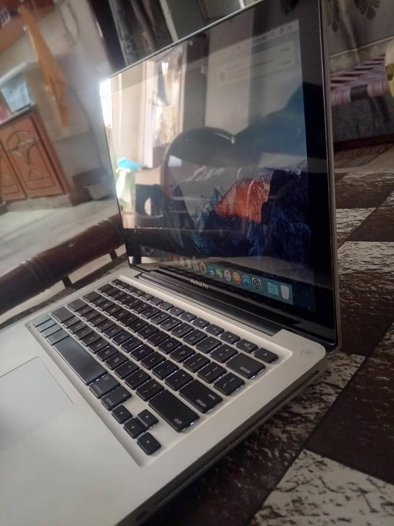 MacBook pro mid pro2012 4