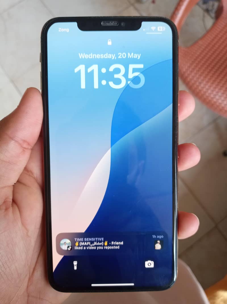 iphone xs max 1