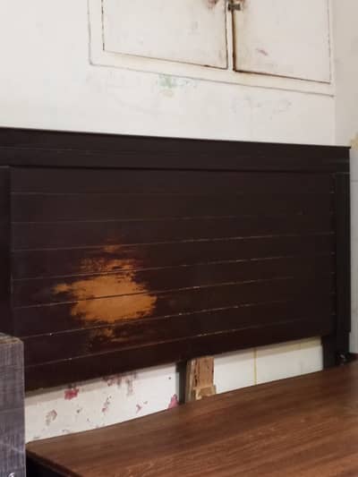 wooden queen bed