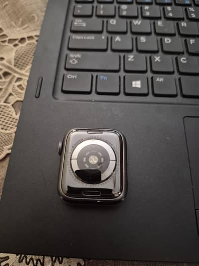 broken Apple Watch Series 5 (40mm) need to repair