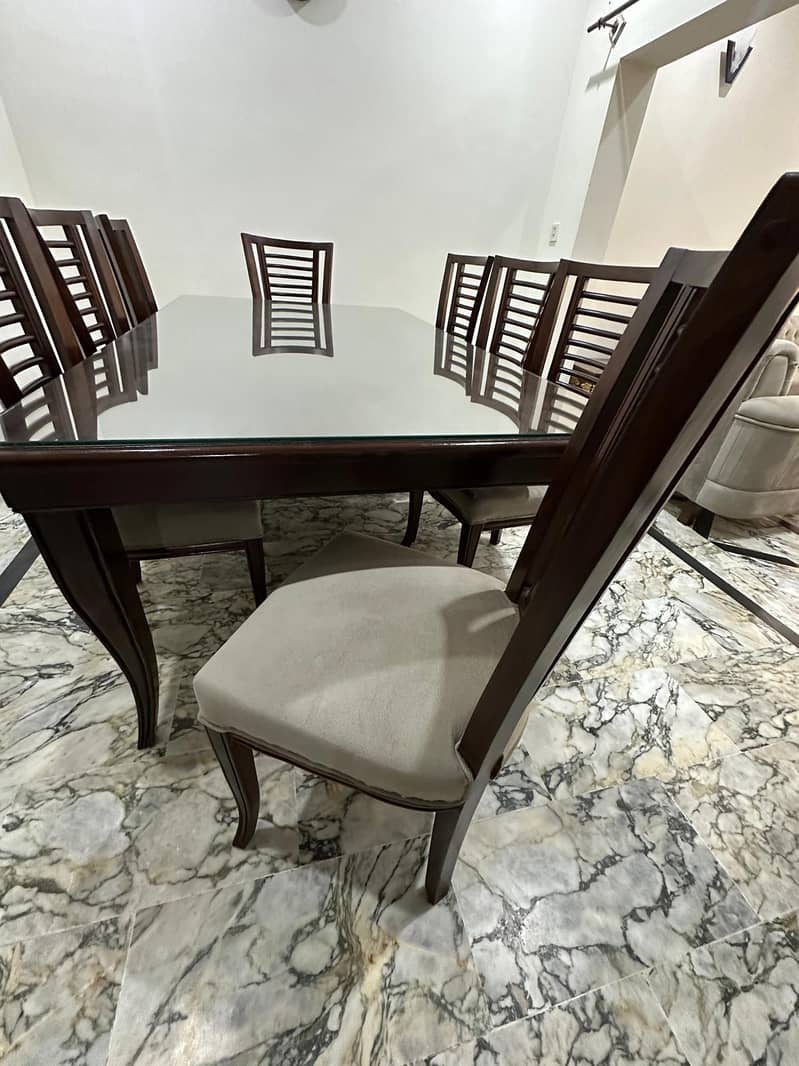 Dinning Table 0
